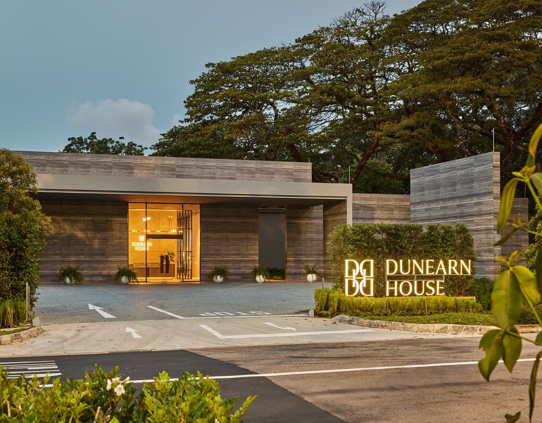 DUNEARN HOUSE SHOW GALLERY